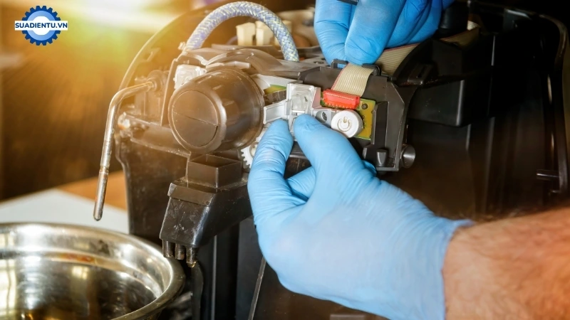 Sửa lỗi máy pha cà phê khi nước không đủ nóng