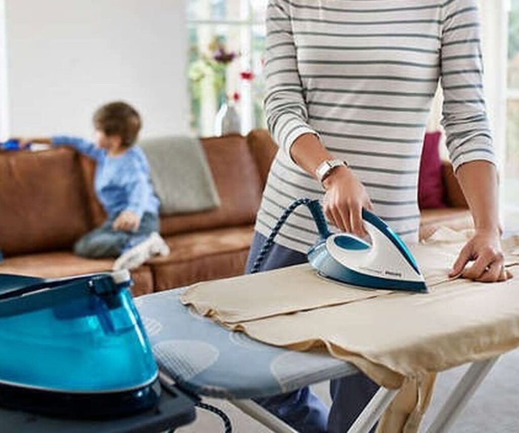 Lưu ý khi sử dụng và bảo quản bàn ủi hơi nước
