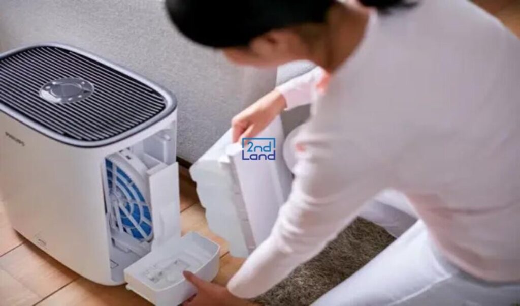 Kiểm tra và vệ sinh quạt máy hút ẩm