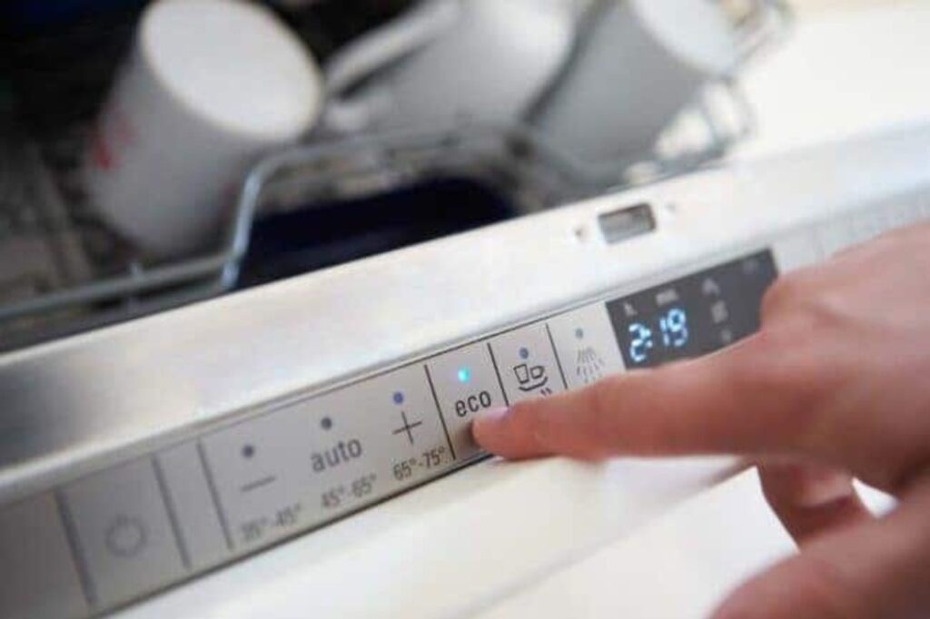 Phòng ngừa lỗi máy rửa bát bằng cách sử dụng đúng cách