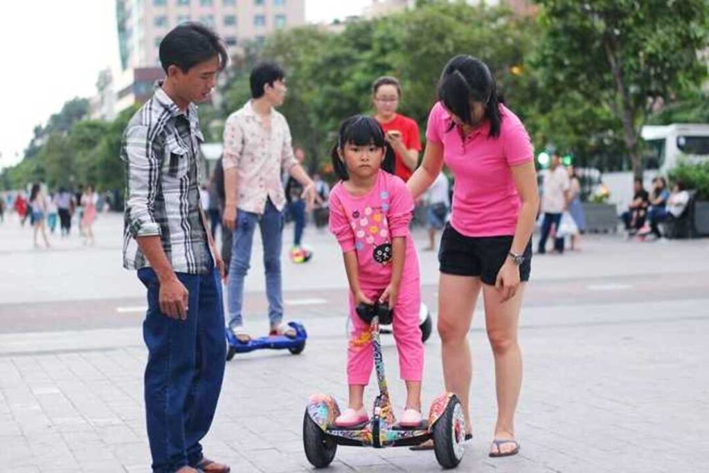 xe điện 2 bánh tự cân bằng chậm