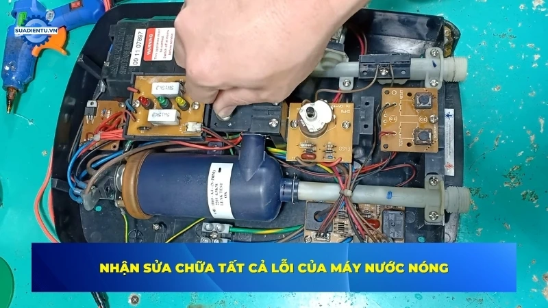 Địa chỉ sửa máy nước nóng năng lượng mặt trời uy tín - Suadientu.vn