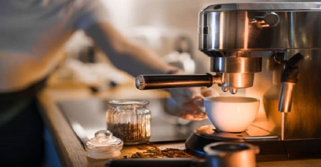 Các phương pháp thay thế giấm để vệ sinh máy pha cà phê