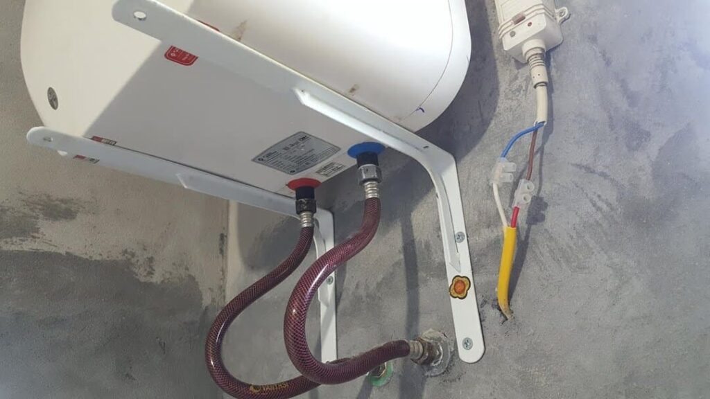 Cách kiểm tra máy nước nóng không vào điện