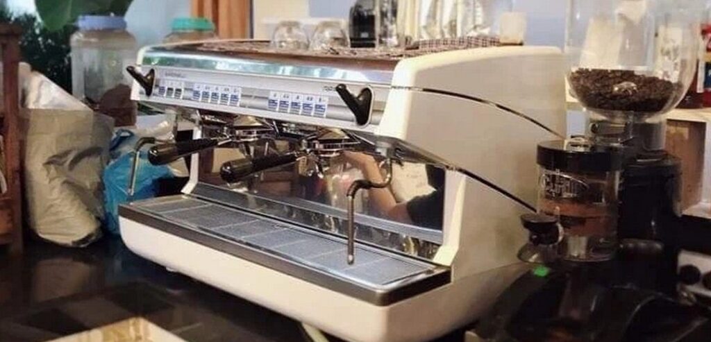 Mẹo Bảo Trì Để Tránh Sự Cố Máy Pha Cafe Không Lên Áp Suất