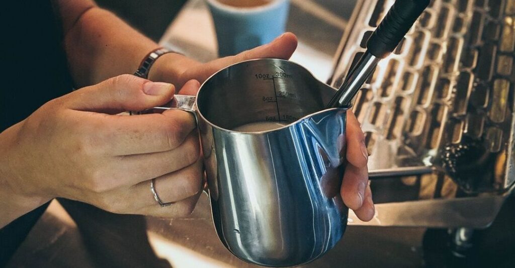 Mẹo bảo trì để phòng tránh lỗi khi sử dụng máy pha cà phê