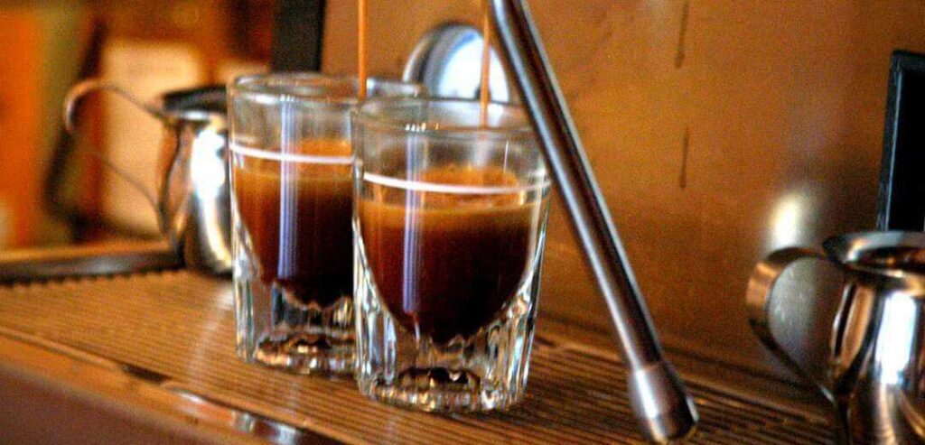 Mẹo pha cà phê ngon, tránh cháy khét