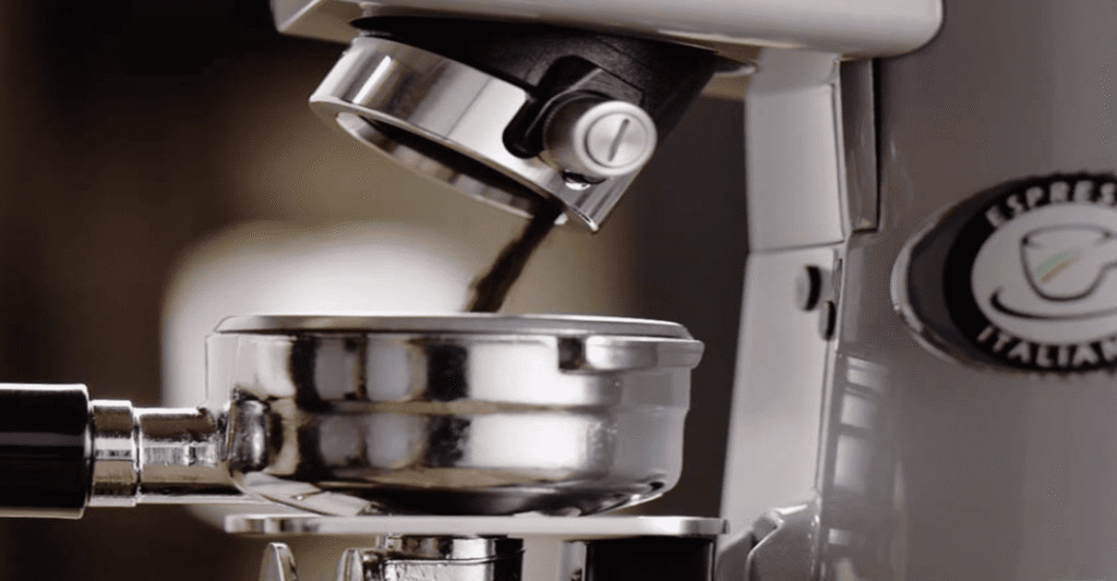 Vệ sinh và bảo dưỡng định kỳ