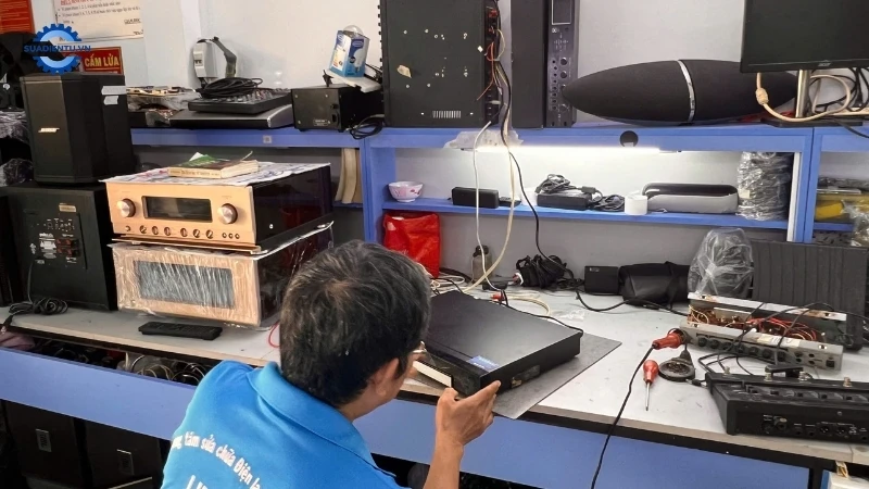 Mô tả công việc của thợ sửa điện gia dụng tại Sửa Điện Tử